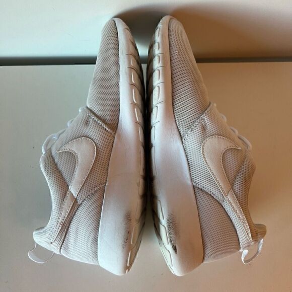 Nike White Sneakers Youth Size 6Y Running Shoes - Picture 8 of 8